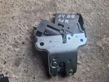 Brava gepeka za Audi A4 od 2008. do 2012. god.