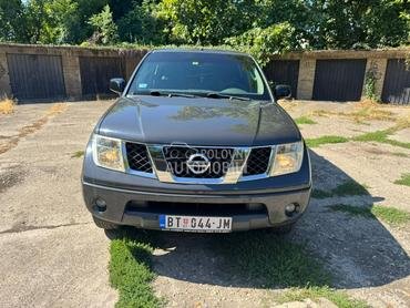 Nissan Navara 2.5 dCi Double Cab