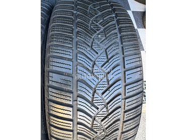 Goodyear 225/45 R18 Zimska