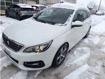 Peugeot 308 2018. god. -  kompletan auto u delovima