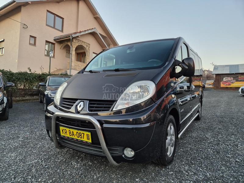 Renault Trafic 2.5 CDTI  PASSENGER