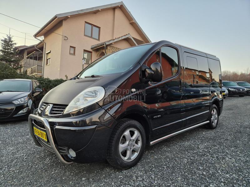 Renault Trafic 2.5 CDTI  PASSENGER