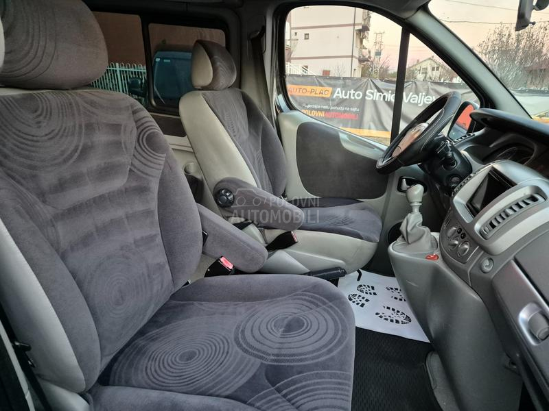 Renault Trafic 2.5 CDTI  PASSENGER