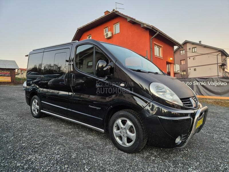 Renault Trafic 2.5 CDTI  PASSENGER