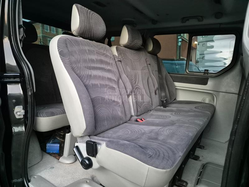 Renault Trafic 2.5 CDTI  PASSENGER
