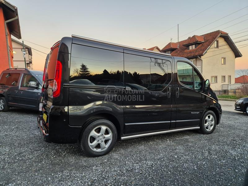 Renault Trafic 2.5 CDTI  PASSENGER