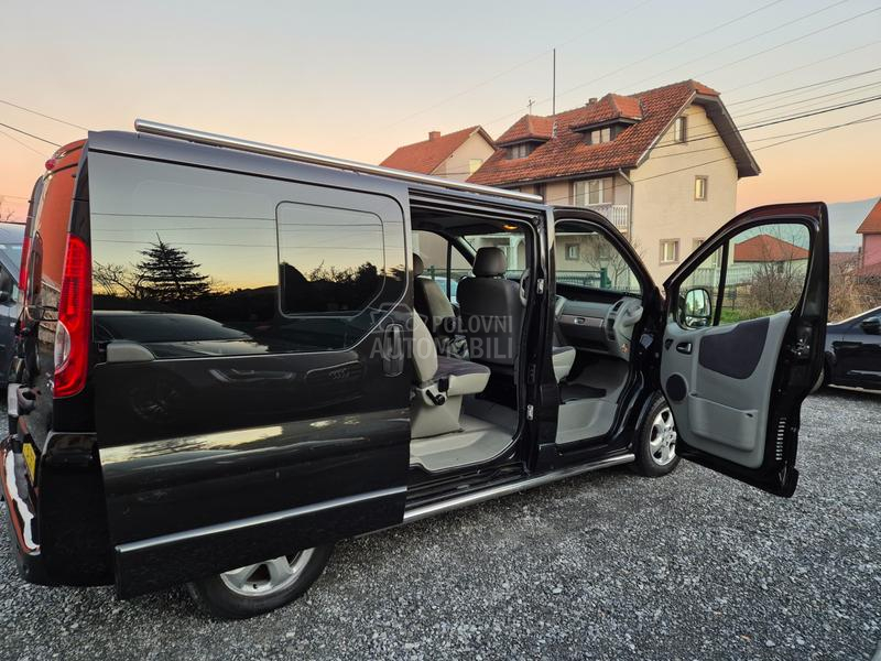 Renault Trafic 2.5 CDTI  PASSENGER