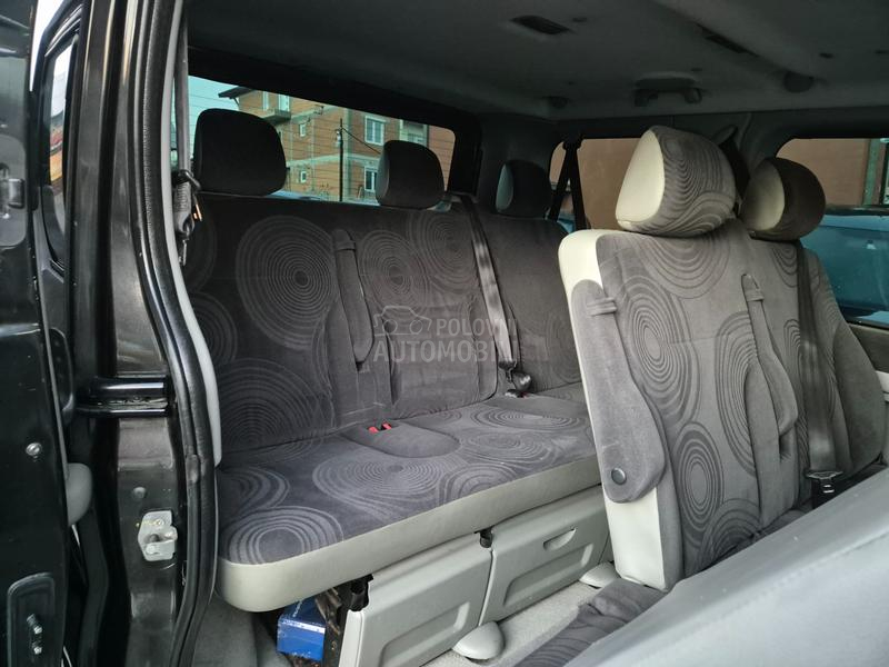 Renault Trafic 2.5 CDTI  PASSENGER