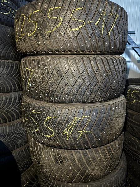 Goodyear 225/55 R17 Zimska