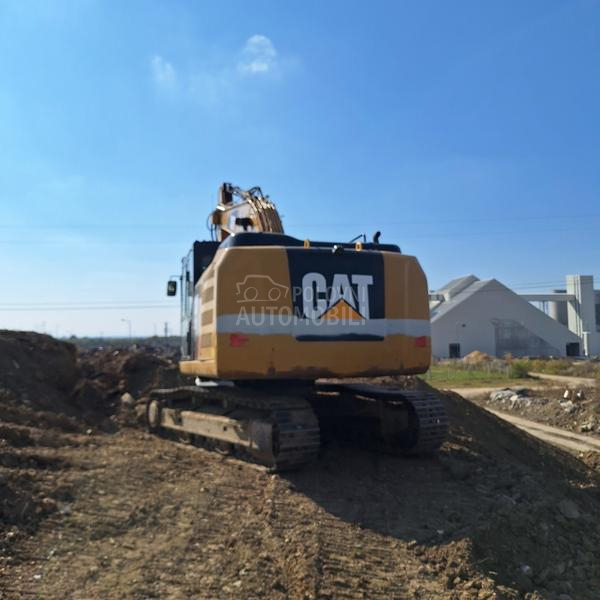 CAT 323 F