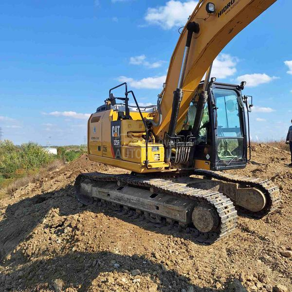 CAT 323 F