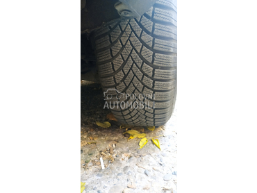 Bridgestone 235/65 R17 Zimska