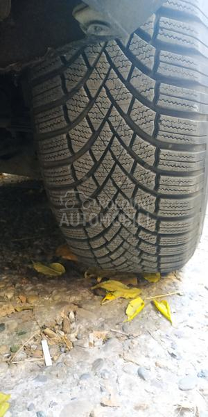 Bridgestone 235/65 R17 Zimska