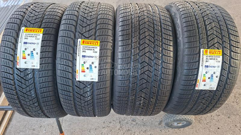 Pirelli 305/40 R20 Zimska