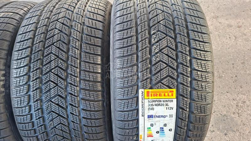 Pirelli 305/40 R20 Zimska