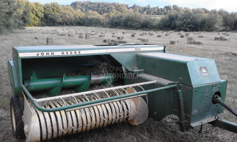John Deere 332