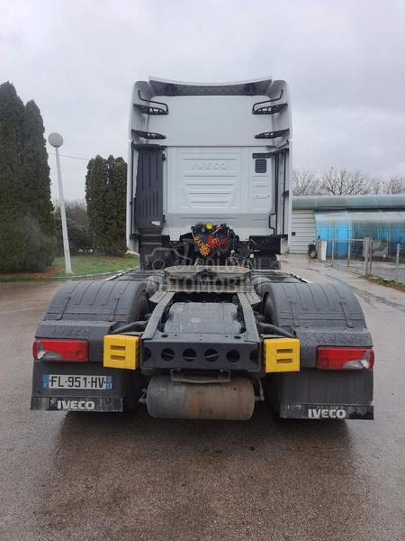 Iveco tegljac