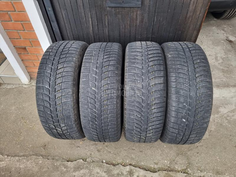 Kumho 225/60 R17 Zimska