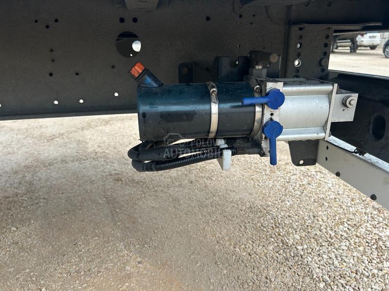 Schmitz Varios  2015.god renovian