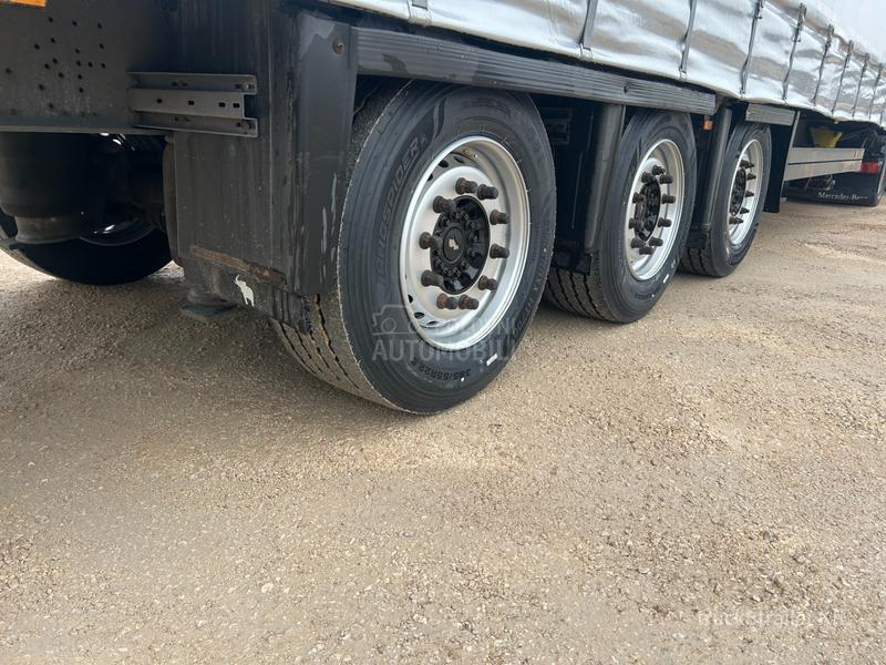 Schmitz Varios  2015.god renovian