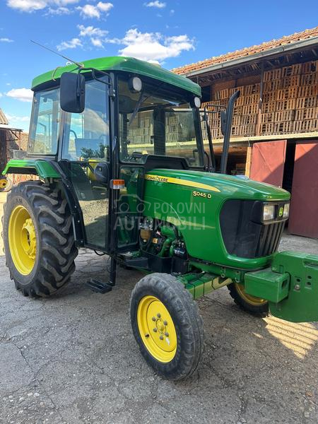 John Deere 5045D