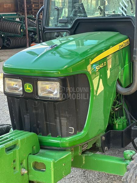 John Deere 5045D