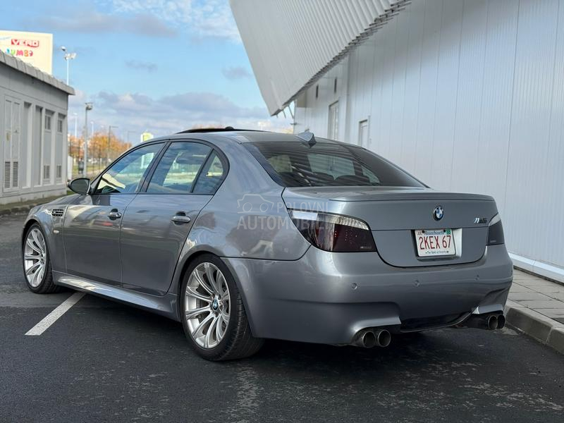 BMW M5 
