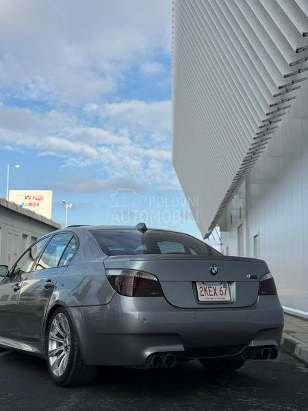 BMW M5 