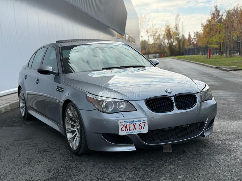 BMW M5 