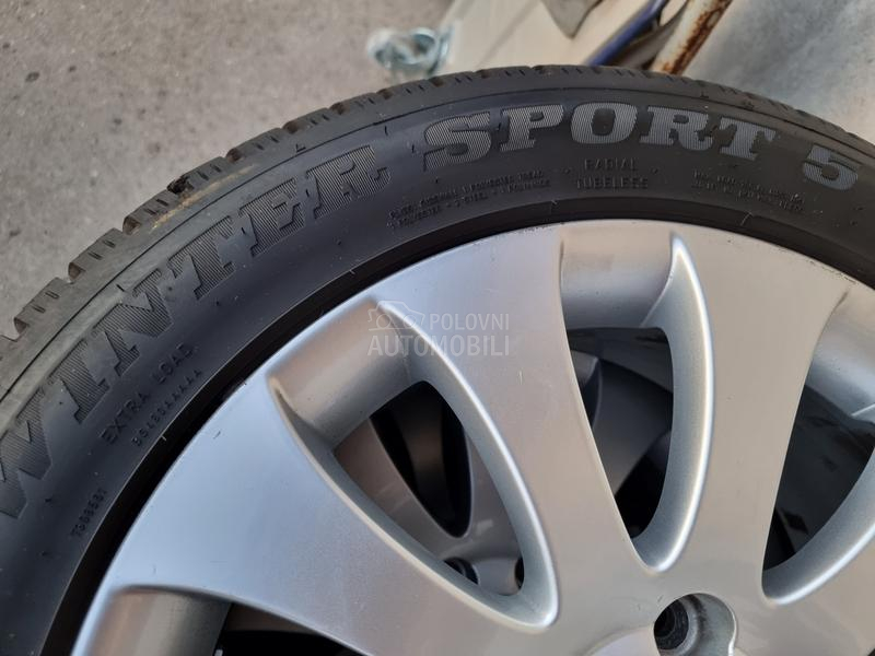 Dunlop 215/55 R17 Zimska