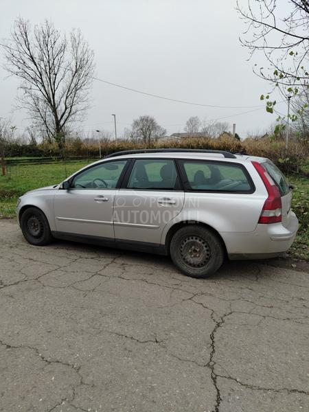 Volvo V50 