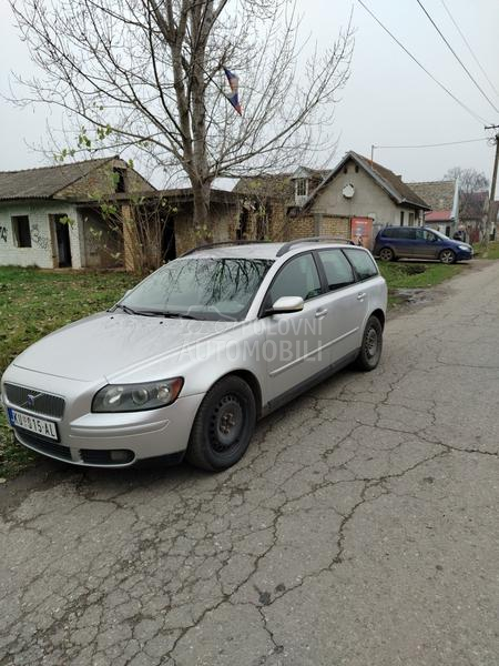 Volvo V50 