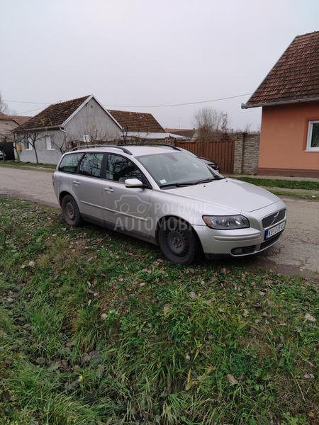Volvo V50 