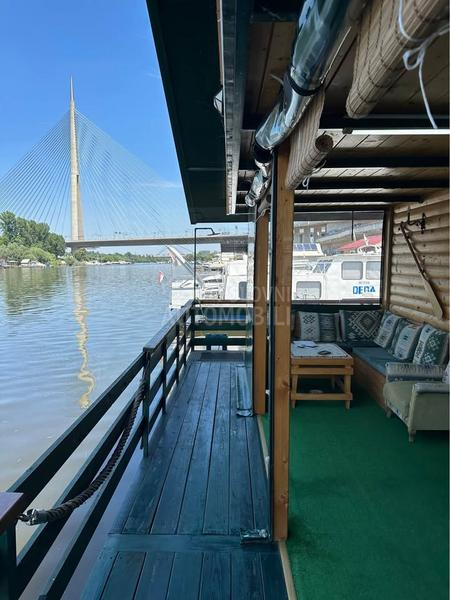 Splav na Adi Ciganliji