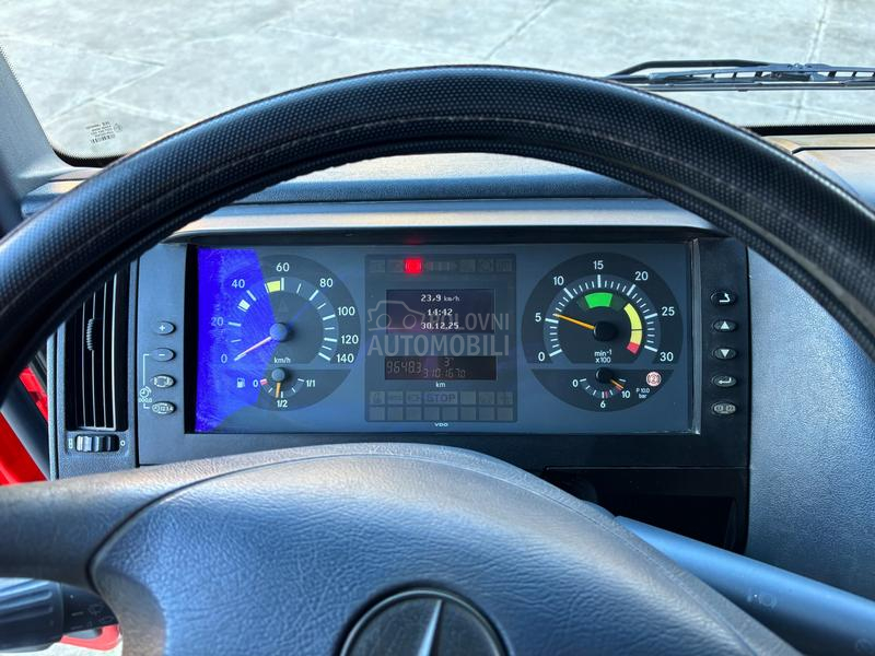 Mercedes Benz atego 1823