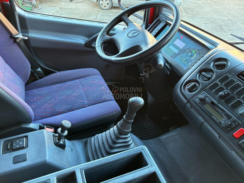 Mercedes Benz atego 1823