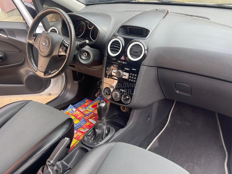 Opel Corsa D 1.4 OPC / CH /