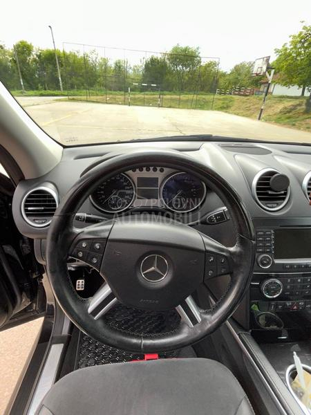 Mercedes Benz ML 320 