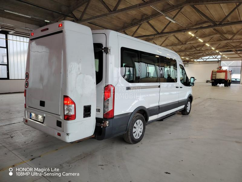 Ford Transit 14 Mesta