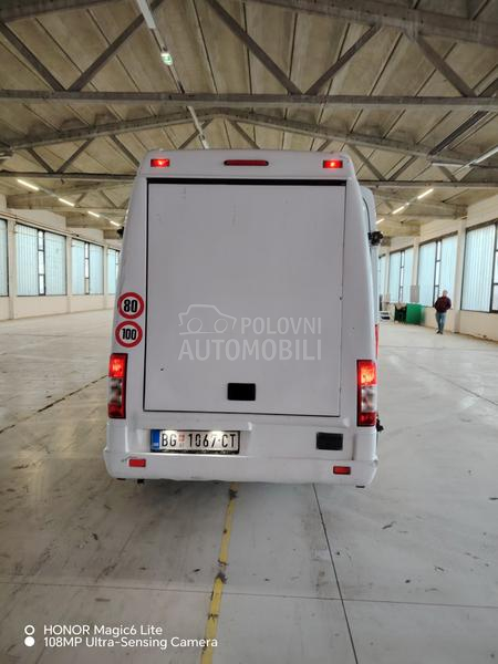 Ford Transit 14 Mesta