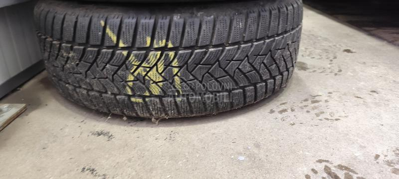 Dunlop 215/60 R16 Zimska