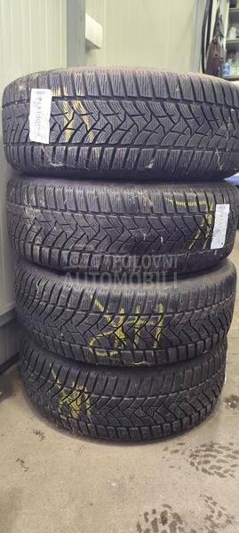 Dunlop 215/60 R16 Zimska