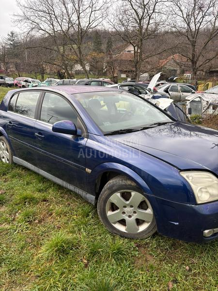 Delovi za Opel Signum 2004. god.