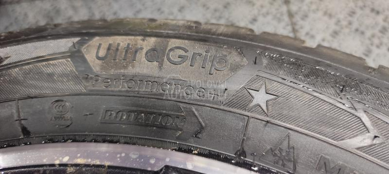 Goodyear 225/50 R18 Zimska