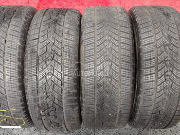 Goodyear 225/50 R18 Zimska