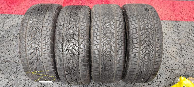 Goodyear 225/50 R18 Zimska