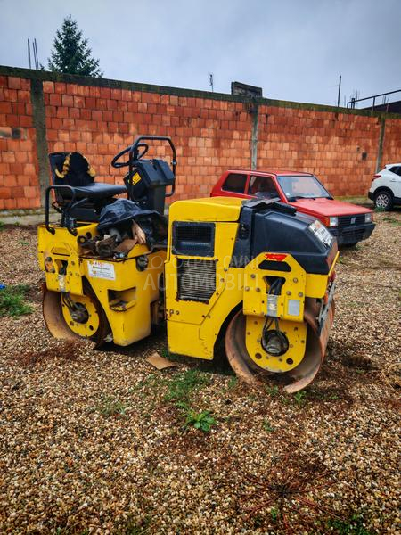 Dynapac CC102/F NEISPRAVAN