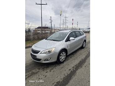 Opel Astra J FABRIKA