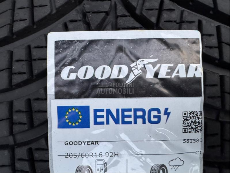 Goodyear 205/60 R16 Zimska