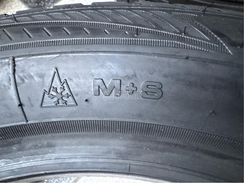 Goodyear 205/60 R16 Zimska